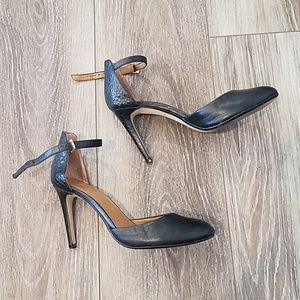Banana Republic Round-toe Strappy Heels